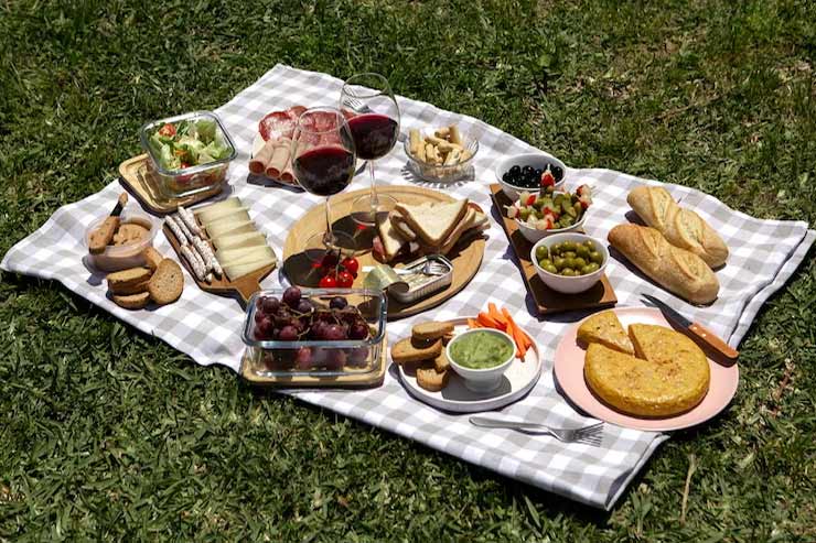 Picnic food sample