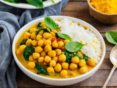 Vegan Comfort Food: Coconut Curry Chickpea Spinach Recipe